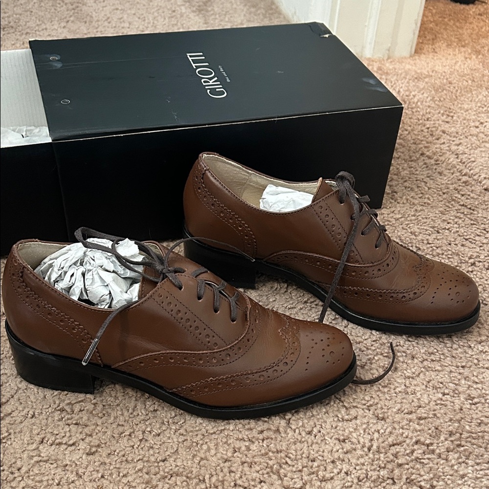 Women’s Girotti Oxford Shoes